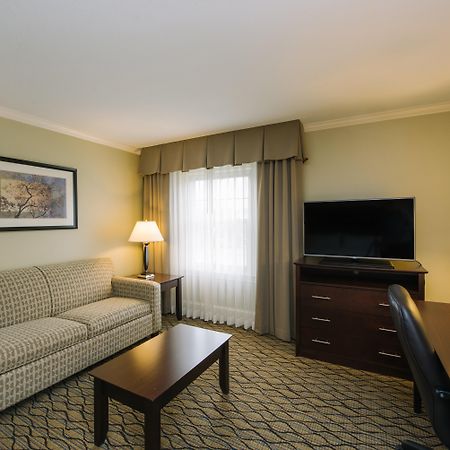 Holiday Inn Express And Suites Merrimack By Ihg Экстерьер фото