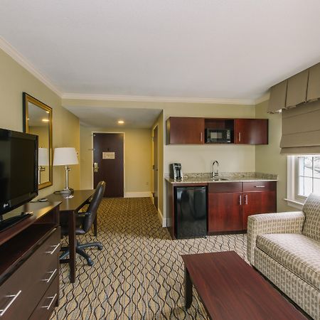 Holiday Inn Express And Suites Merrimack By Ihg Экстерьер фото