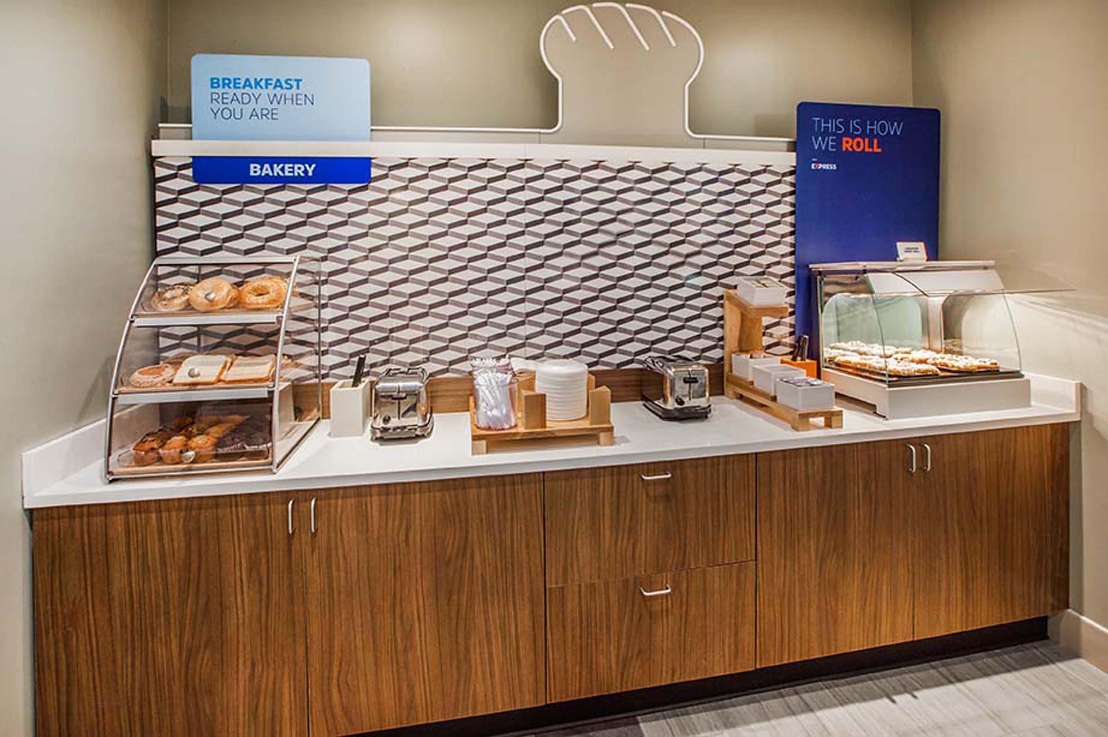 Holiday Inn Express And Suites Merrimack By Ihg Экстерьер фото
