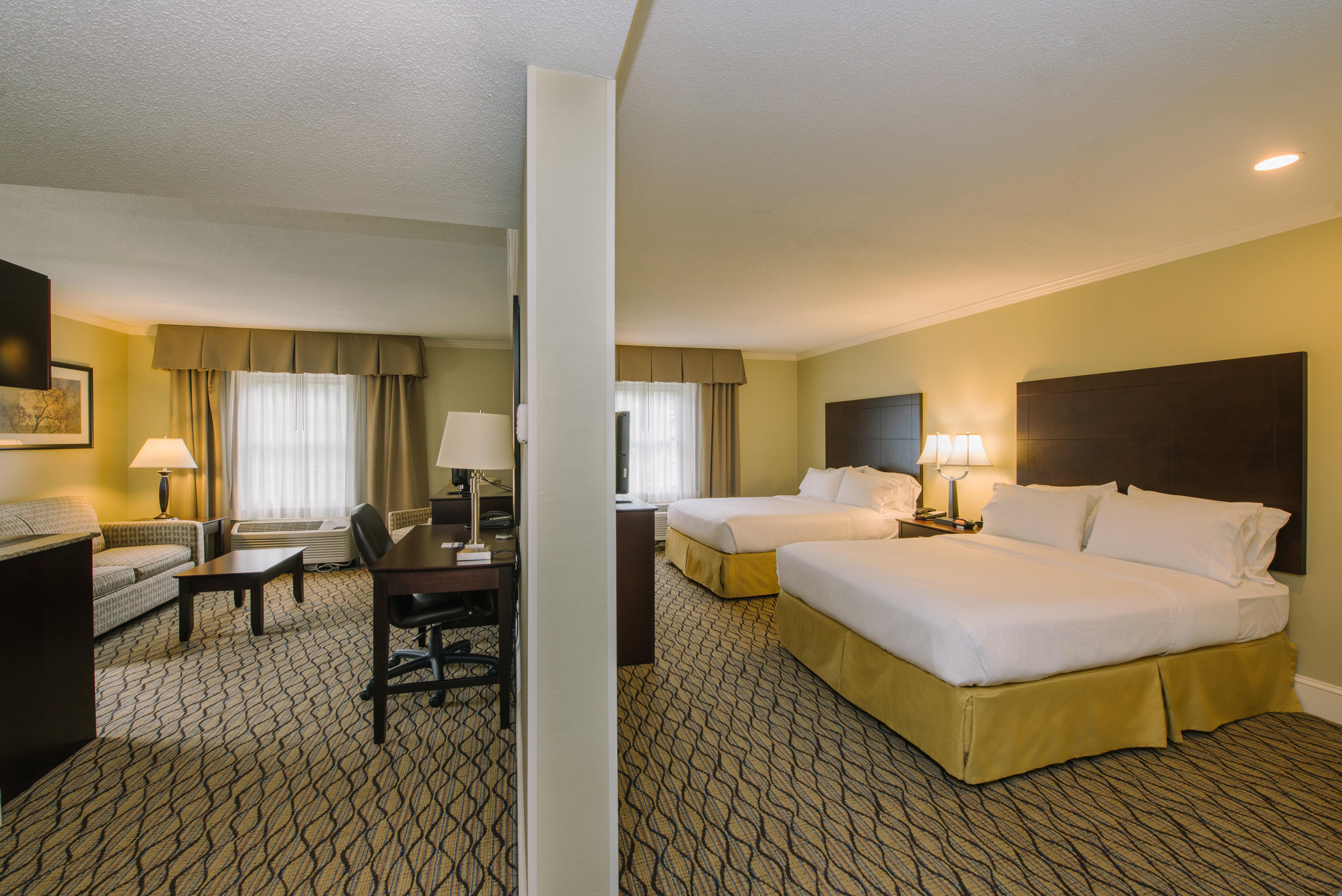 Holiday Inn Express And Suites Merrimack By Ihg Экстерьер фото