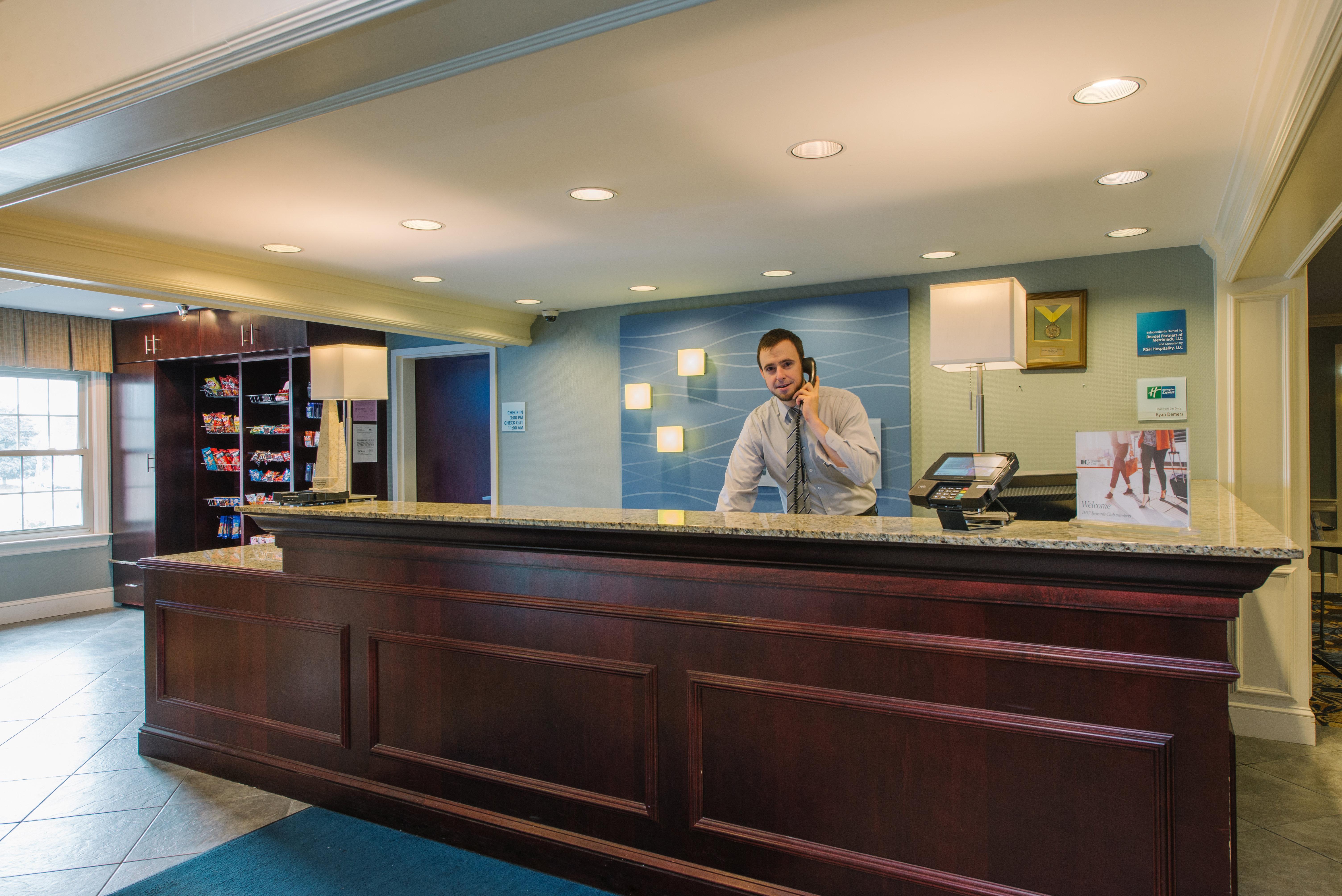 Holiday Inn Express And Suites Merrimack By Ihg Экстерьер фото