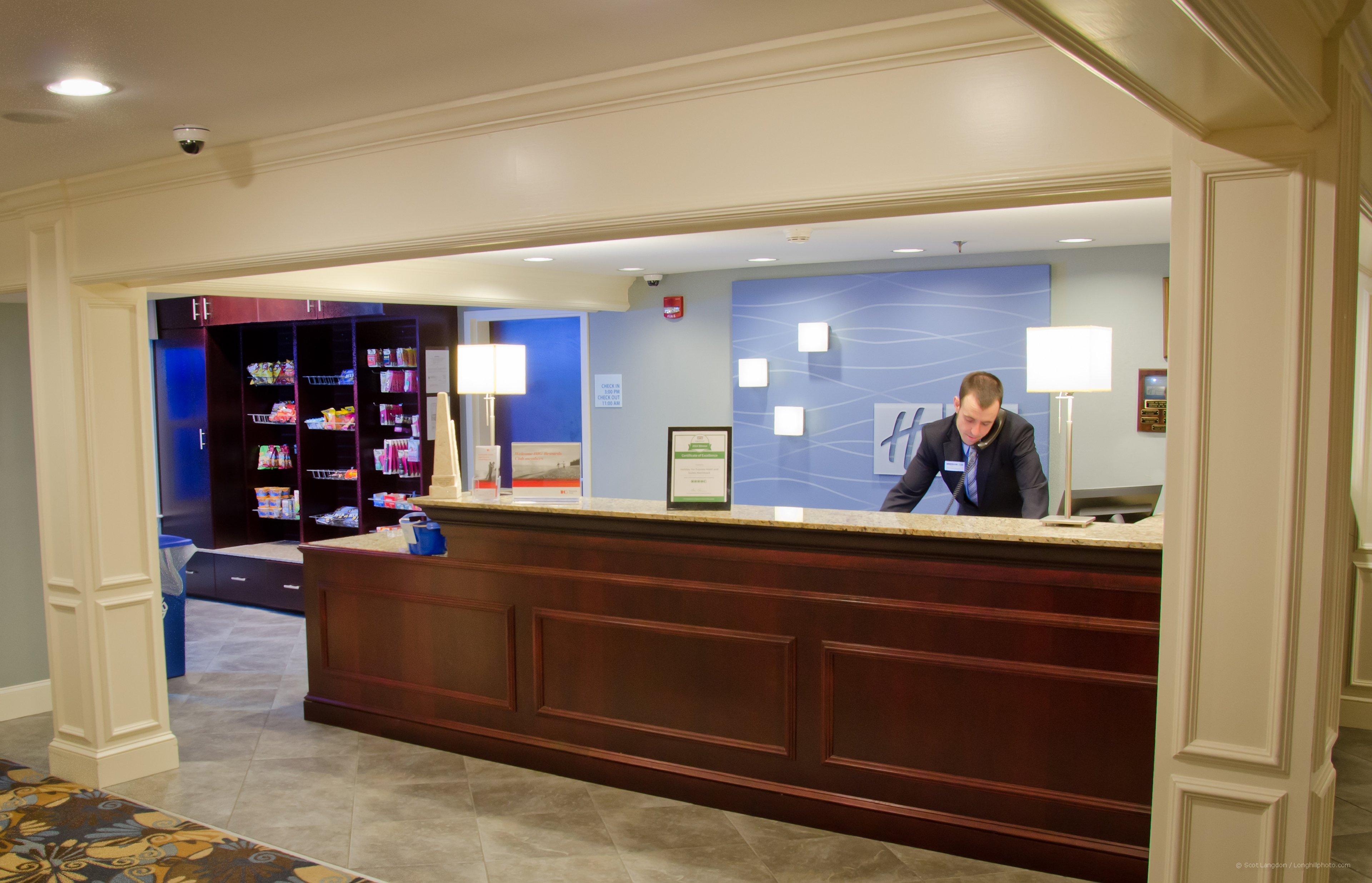 Holiday Inn Express And Suites Merrimack By Ihg Экстерьер фото
