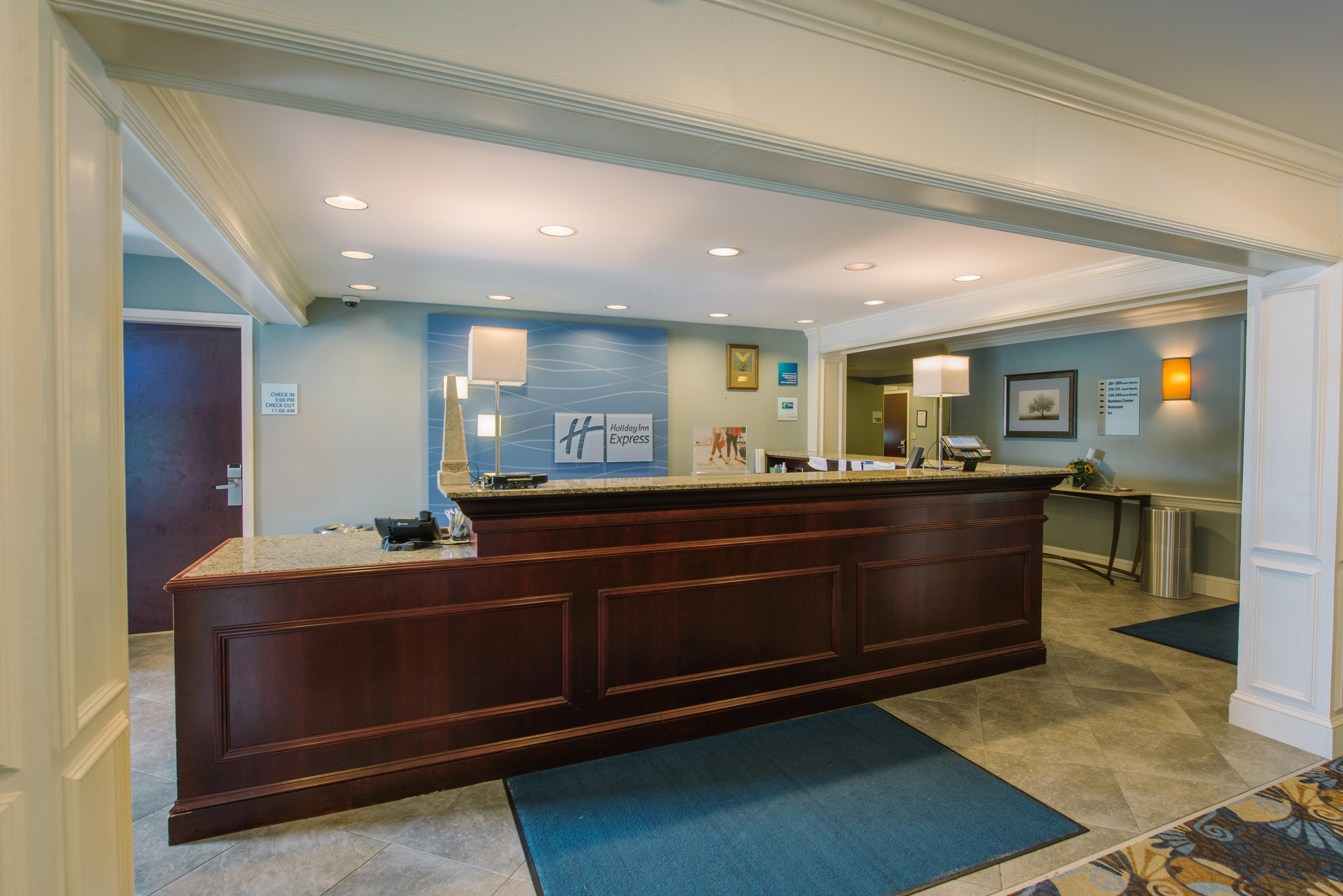Holiday Inn Express And Suites Merrimack By Ihg Экстерьер фото