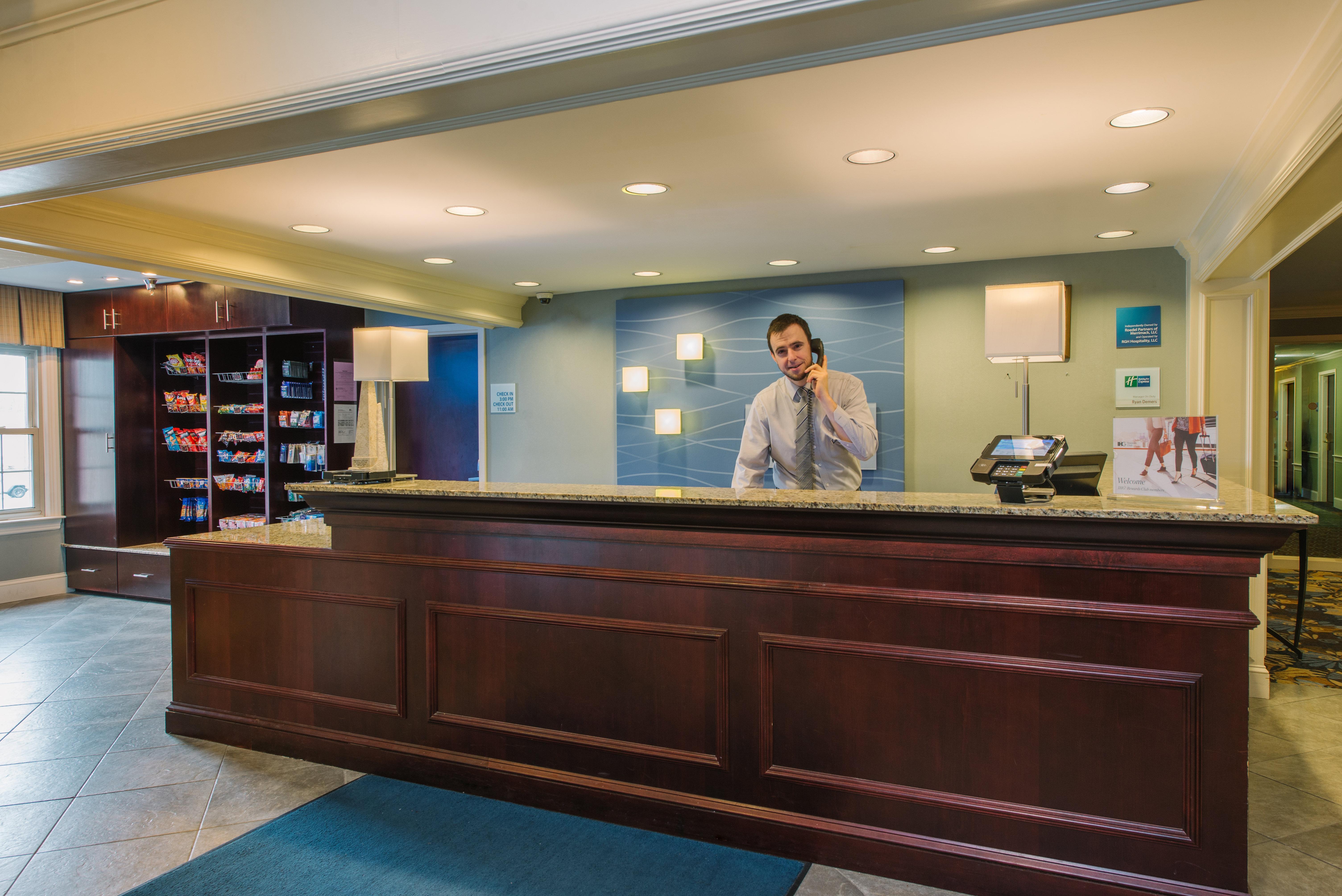 Holiday Inn Express And Suites Merrimack By Ihg Экстерьер фото