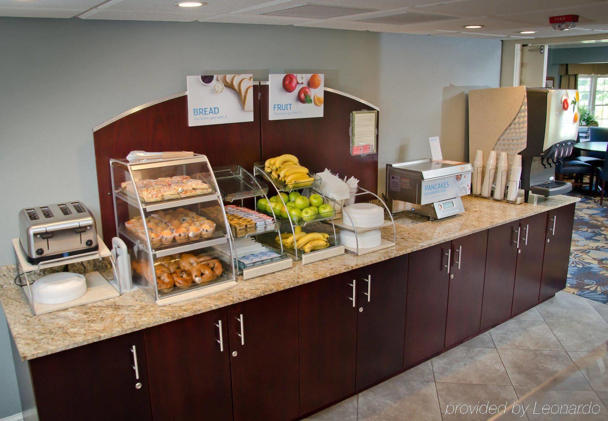 Holiday Inn Express And Suites Merrimack By Ihg Экстерьер фото