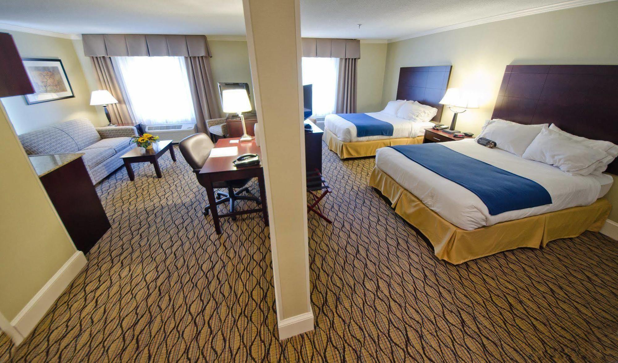 Holiday Inn Express And Suites Merrimack By Ihg Экстерьер фото