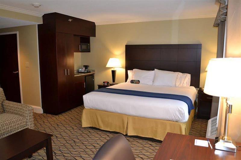 Holiday Inn Express And Suites Merrimack By Ihg Экстерьер фото