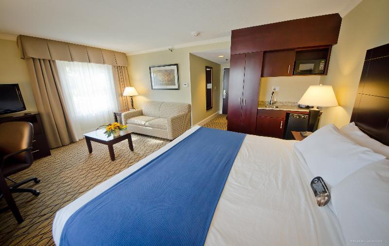 Holiday Inn Express And Suites Merrimack By Ihg Экстерьер фото